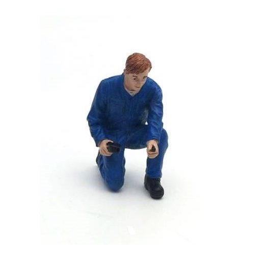 American Diorama Figure (Tony Inflating Tire)